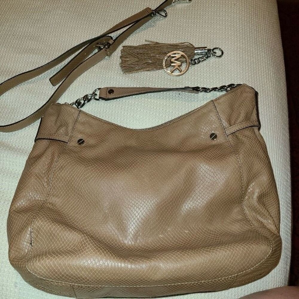 Michael Kors all leather shoulder Bag with tassel